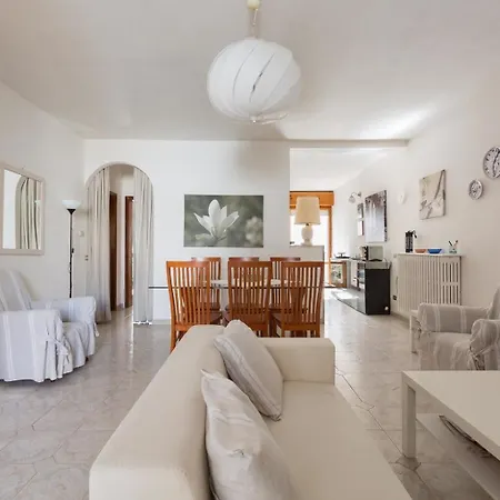 A Casa Di Monica דירה פורטו צ'זראו